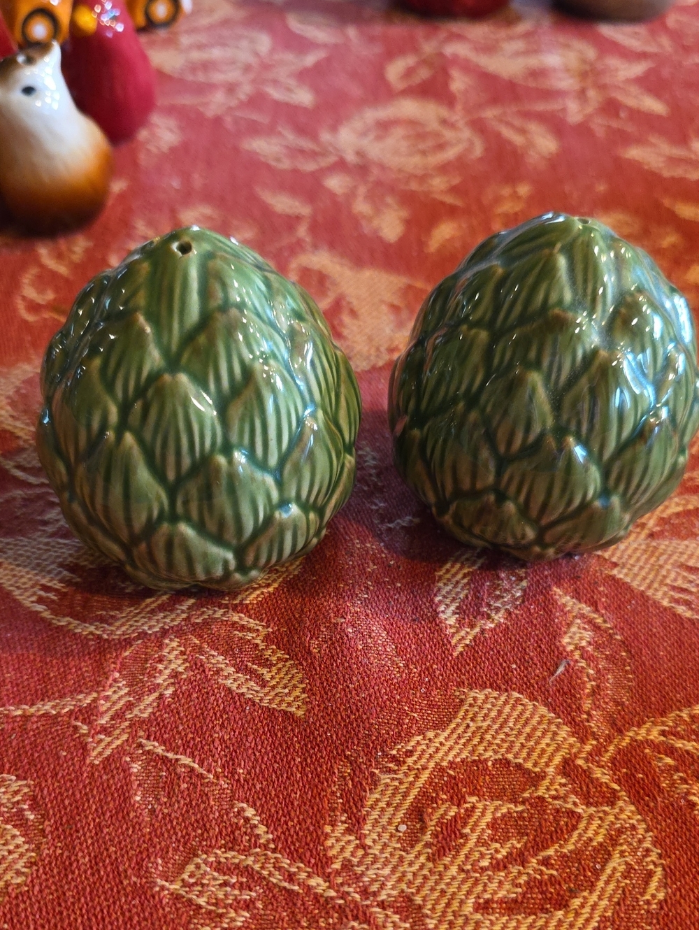 Artichoke Vintage Salt & Pepper Shaker Sets  Decorative Kitchen Table Accent